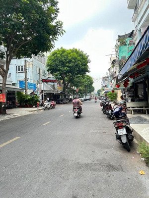 nhà mặt phố nguyễn tiểu la 5 tầng 36m2 chỉ 11.5 tỷ