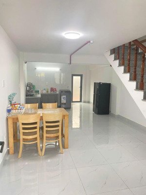 cho thuê nhà nguyễn đình quân, phường 5, đà lạt, 2pn full nội thất 6tr5/th, lh 0888 - 113 - 882