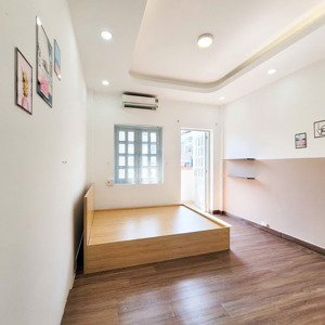 cho thuê căn hộ 1pn ban công ngay trần quang diệu, quận 3 gần đh sư phạm sát cầu lê văn sỹ