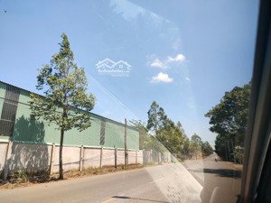 cho thuê kho diện tích 1.000m² mặt tiền siêu rộng 100m gần kcn châu đức