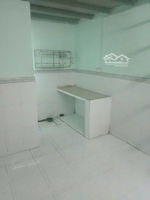 cần cho thuê phòng trọ sạch sẻ ,nằm ngay đường dt743. liên hệ 0966002125