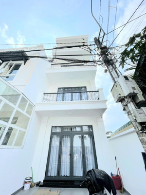 nhà mới đường 2 ô tô né nhau huỳnh thúc kháng - cách hồ xuân hương chỉ 1km