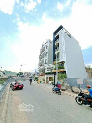 nhà 5 tầng có thang máy mặt tiền phạm huy thông gần ngã tư dương quảng hàm