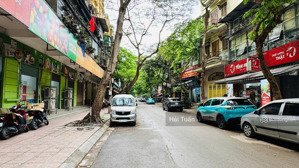chính chủ bán nhà tập thể t1+2 vĩnh phúc (thông tầng) cầu thang trong nhà dt 108m2, mt 7m, lô góc