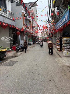 ngõ ô tô tránh nhau, trung tâm văn hoá của xóm, lô góc cực đẹp