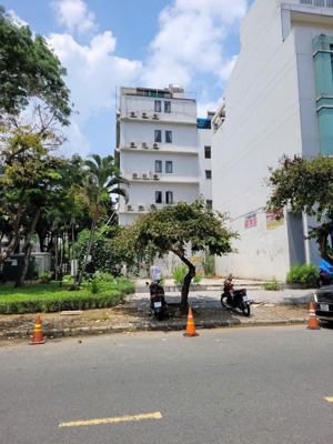 bán lô đất đẹp lô góc sát công viên hưng phước 4 đường số 6, phú mỹ hưng, quận 7