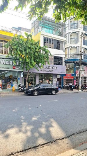 bán nhà phố tây 2 mặt tiền đường nguyễn thiện thuật có dòng tiền sẵn rất tốt và cực gần biển