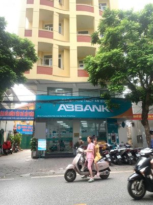 cho thuê nhà toà nhà mt: 6,5m dt: 180m2 phố lương khánh thiện vỉa hè rộng