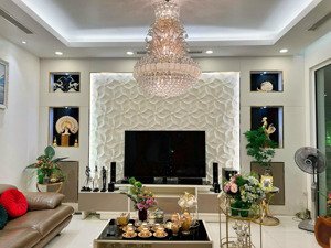 bán siêu phẩm mặt phố nguyên hồng, mặt tiền 8m, 135mx 9 t, vỉa hè, ô tô, kd đỉnh, 97 tỷ