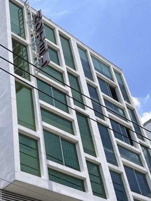 khách sạn 7 tầng ,thang máy 10x26m,115tt/ tháng, 32,99 tỷ ,phường hiệp thành, quận 12