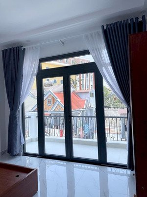 nhà đẹp 4 tầng sát bên biệt thự tham quan du lịch hằng nga , đường huỳnh thúc kháng_ tp đà lạt
