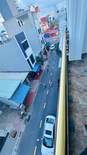 chính chủ có nhu cầu cho thuê nhà tại tđc cây đa - văn cao. đường 12m đẹp long lanh