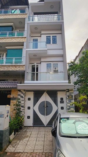 bên em trống 2 phòng ở cách bến xe q.8 500m, 909 tạ quang bửu, p.5, q.8