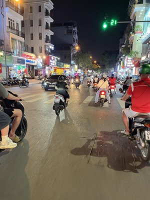 nhà mặt phố ngô gia tự đoạn đẹp nhất phố 85m2 mặt tiền 4,5m sổ đẹp