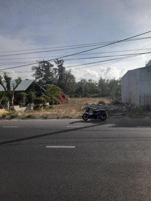745m2 đất mặt tiền hùng vương, hòa hiệp nam, đông hòa, gần thép hòa phát