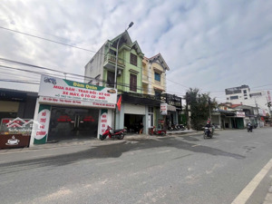 duy nhất 1 lô lâm động 1,x tỷ đường ô tô ra vào thoải mái, cách trục đường 203 chỉ vài bước chân