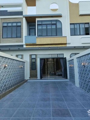 bán nhà 1 lầu 1 triệt xã phước hưng, h.long đất , brvt