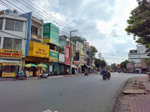bán nhà mặt phố tại lã xuân oai, 9,5 tỷ, 179 m2, hàng hiếm giá đầu tư .