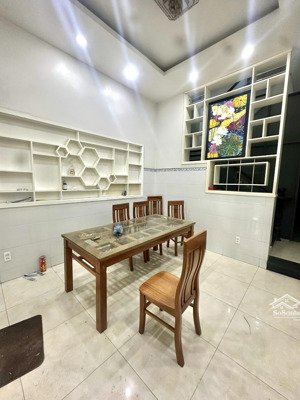 cho thuê nhà gần ubnd p.linh đông,/ đường số 22, p.linh đông tđ, 5pn, hẻm xe hơi
