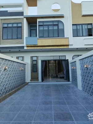 bán 3 căn nhà sát nhau - đã hoàn thiện - tặng full nội thất ,đường phước hưng -phươc hải ,long điền