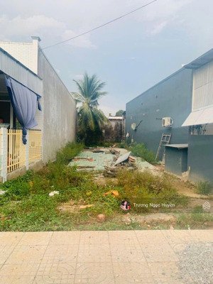 kẹt tiền bán lô đất đ. nguyễn cửu phú gần tiểu học tân kiên, bình chánh, tp hồ chí minh 120m2/1,2ty