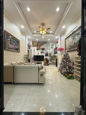 bán nhà hxh 4 tầng 123m2, full nội thất cao cấp, ngay kdc hồng long, kđt vạn phúc, hiệp bình phước.