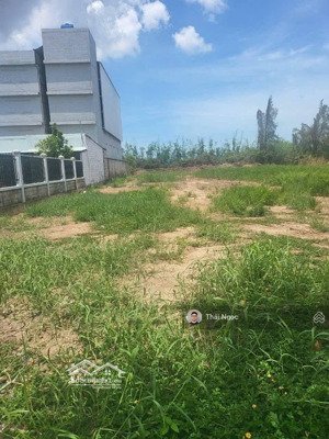 đất đẹp diện tích 120m2 ở mặt tiền đường trần văn sớm, p1 liền kề trường thpt giá rai, bạc liêu.