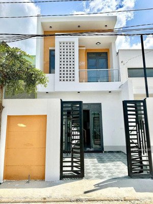 cho thuê gấp nhà trọ 1 trệt 1 lầu sân xe hơi mặt tiền kinh doanh đường phi trường, gần ngã 3 bình ý