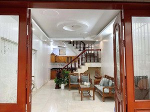 cho thuê nhà tại ngõ h.ồ s.e.n gần trung tâm, đủ tiện nghi! - 3pn