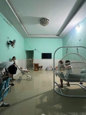 cho thuê nhà gần chợ 26, khu quân đoàn 4, đường lớn, chỉ 5,5tr