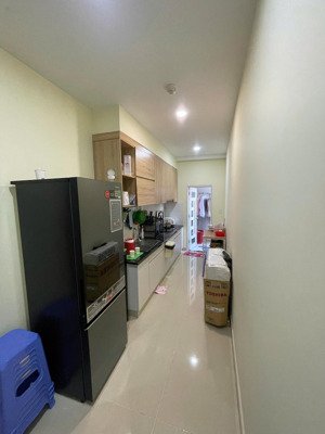 hot: bán căn topaz 2pn 2wc nhà mới 100% full nội thất , tầng trung view siêu thoáng mát
