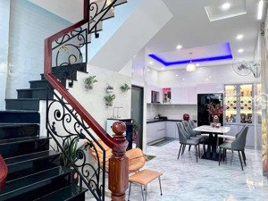 nhà 3 mê đẹp leng keng xịn xò nội bộ rộng đường trần văn ơn