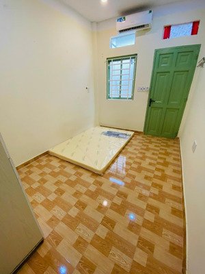 phòng cửa sổ y hình ngay 383 lý thái tổ, quận 10