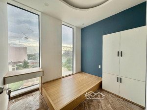 phòng 1 người ở ngay chân cầu phước long