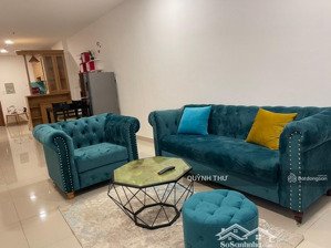 bán gấp căn hộ h2 hoàng diệu q. 4, dt 69m2 gồm 2pn 2wc, có sẵn nội thất, giá 1 tỷ 720, có sổ hồng