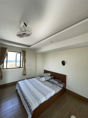 cho thuê căn hộ có phòng ngủ riêng. nội thất đầy đủ