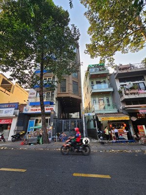 chính chủ cho thuê nhà góc 2 mặt tiền 125 trần bình trọng, p2, q5, hầm trệt lửng 4 lầu, 0908140491