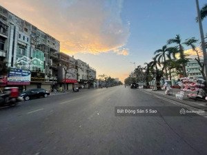 bán nhà mặt đường lạch tray điểm vỉa hè rộng - vị trí đẹp nhất phố view công viên - ngay nam cường