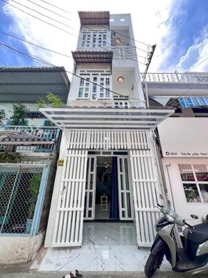Nhà trệt 2 lầu gần trường Đại Học Cần Thơ