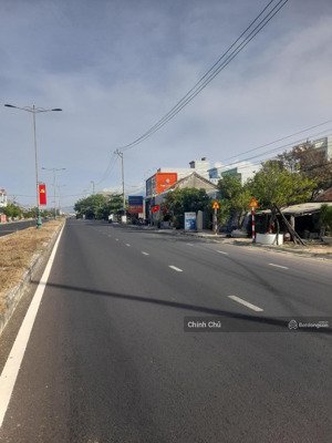 bán 745m2 đất sẵn sổ mặt tiền hùng vương gần thép hòa phát