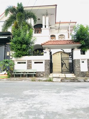 nhà kiểu biệt thự 320m2 - chính chủ - nguyễn văn tạo - long thới