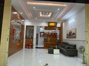chủ định cư cần bán nhà mặt tiền 4 mê 66 m2 phường ngô mây phố biển quy nhơn