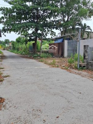bán đất hẻm xe tải đường hùng vương nhơn trạch giá 9 triệu/m2