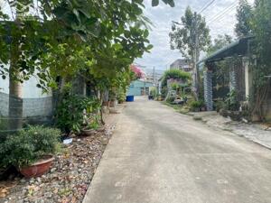 BÁN LÔ ĐẤT NGANG 10M GẦN TRẠM THU PHÍ SUỐI GIỮ QUỐC LỘ 13