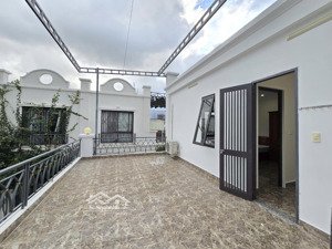 bán nhà 1trệt 1 lầu hẻm nguyễn xiển có sân đỗ ô tô sát trường cao đẳng sư phạm 60m2 2tỷ850