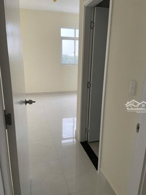 cho thuê cc terra flora ngay trung tâm, giá 7 triệu/tháng, dt 75 m2, 2pn, 2wc, có bancol view đẹp