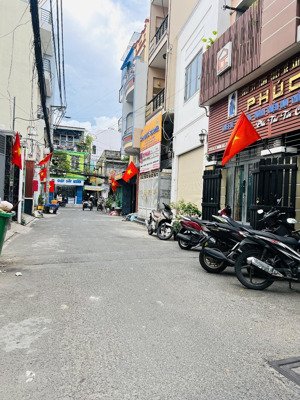 dòng tiền 1.6 tỷ/ năm- tòa nhà chdv 6 tầng- 41 phòng- xe hơi xuống hầm- 38.x tỷ (tl)