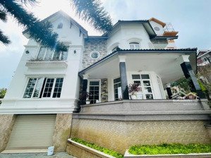 bán căn biệt thự 2 mặt tiền view thoáng, gần hồ xuân hương phuờng 4 đà lạt (432m2) giá 22 tỷ