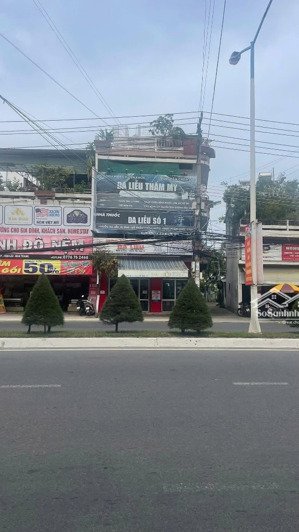 bán nhà mặt tiền 2/4 vĩnh hải nha trang. phù hợp kinh doanh