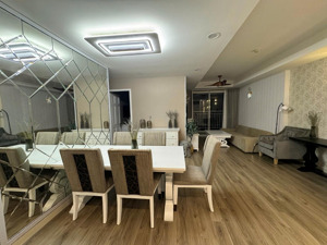 bán gấp căn hộ cc viva riverside, 3,3 tỷ, 68m2, 2pn, 2wc, q6, hcm